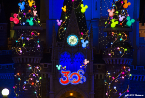 東京ディズニーランド開園３０周年　シンデレラ城ライトアップ