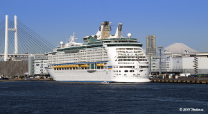 Voyager of the Seas 横浜入港