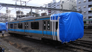 京浜東北線衝突脱線事故の車両