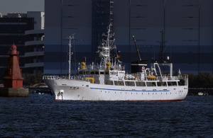 北海道教育庁の漁業実習船「北鳳丸」