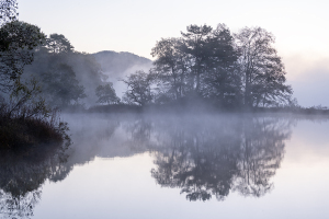 裏磐梯・小野川湖の朝