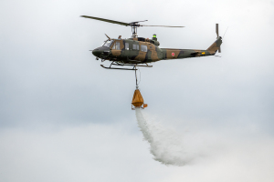 陸上自衛隊 第1師団 第1飛行隊の UH-1J ヘリコプター