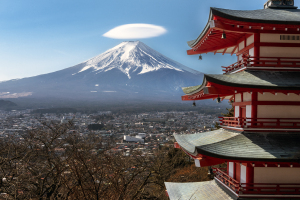 新倉富士浅間神社から見た富士山と笠雲