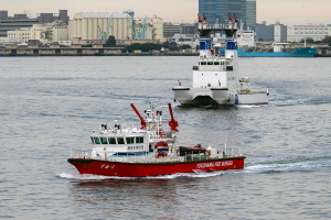 横浜市消防局の消防艇「まもり」